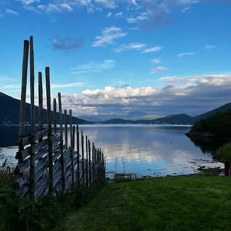 Kraemarvika Vila Tromso Exterior photo